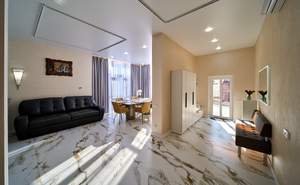 Дом 286м&sup2;, 2-этажный, участок 5 сот.  