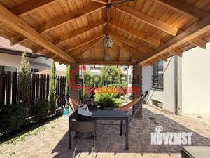 Дом 284м&sup2;, 3-этажный, участок 5 сот.  