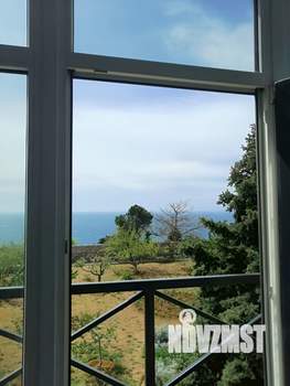 Дом 362м², 3-этажный, участок 15 сот.  