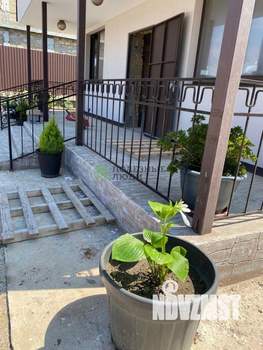 Дом 255м&sup2;, 2-этажный, участок 4 сот.  