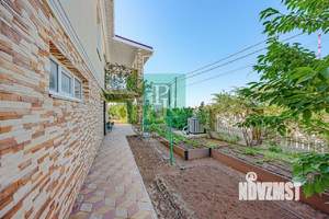 Дом 175м², 2-этажный, участок 8 сот.  