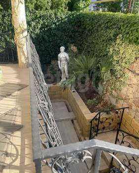 Дом 409м², 4-этажный, участок 10 сот.  