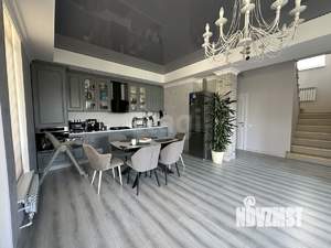 Дом 161м², 2-этажный, участок 4 сот.  