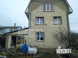 Дом 200м&sup2;, 3-этажный, участок 8 сот.  