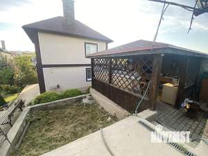 Дом 100м&sup2;, 2-этажный, участок 4 сот.  