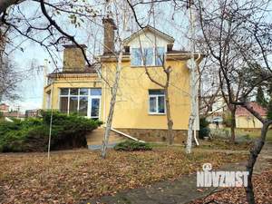 Дом 298м², 2-этажный, участок 10 сот.  