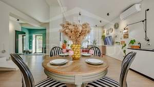 Дом 200м², 2-этажный, участок 6 сот.  