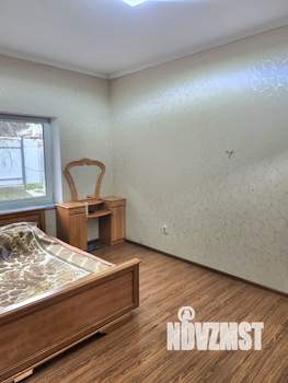 Дом 218м&sup2;, 2-этажный, участок 10 сот.  