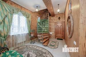 Дом 244м², 3-этажный, участок 12 сот.  