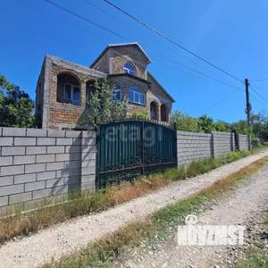 Дом 415м², 3-этажный, участок 4 сот.  