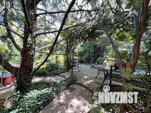 Дом 264м&sup2;, 2-этажный, участок 5 сот.  