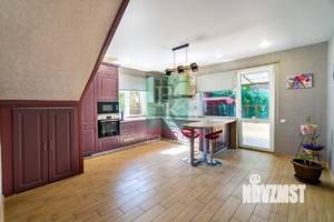 Дом 203м², 2-этажный, участок 5 сот.  