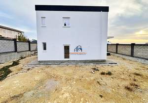 Дом 190м², 2-этажный, участок 5 сот.  