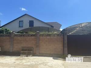 Дача 230м², 2-этажный, участок 5 сот.  