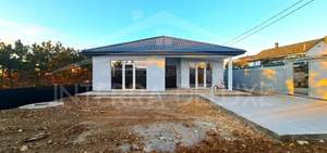 Дом 120м², 2-этажный, участок 4 сот.  