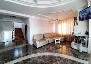 Дом 365м², 3-этажный, участок 17 сот.  