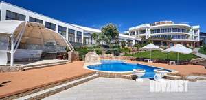 Дом 3200м&sup2;, 4-этажный, участок 2 сот.  