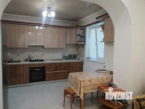 Дом 165м², 2-этажный, участок 9 сот.  