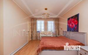 Дом 398м², 3-этажный, участок 9 сот.  