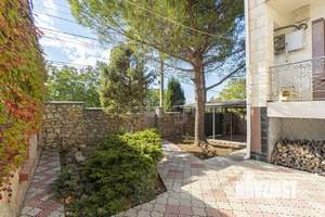 Дом 268м², 3-этажный, участок 6 сот.  