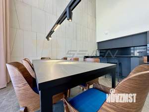 Дом 200м&sup2;, 2-этажный, участок 5 сот.  