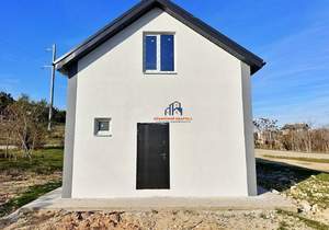 Дом 85м², 2-этажный, участок 4 сот.  