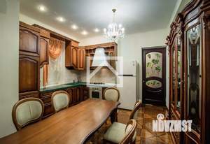 Дом 266м², 3-этажный, участок 20 сот.  