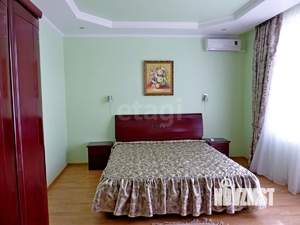 Дом 494м², 3-этажный, участок 4 сот.  