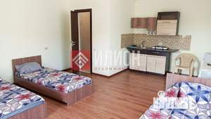 Дом 400м², 3-этажный, участок 5 сот.  