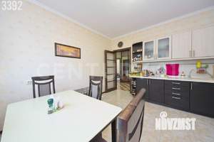 Дом 219м², 3-этажный, участок 6 сот.  