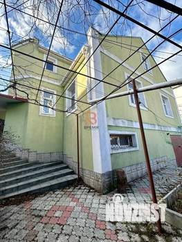 Дом 284м², 2-этажный, участок 6 сот.  