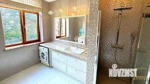 Дом 260м², 2-этажный, участок 13 сот.  