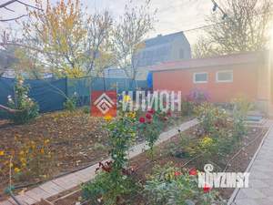 Дом 196м&sup2;, 3-этажный, участок 10 сот.  