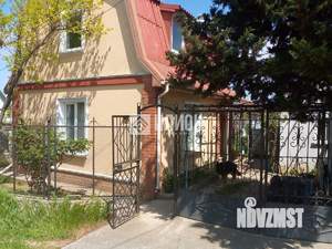 Дом 60м&sup2;, 2-этажный, участок 4 сот.  