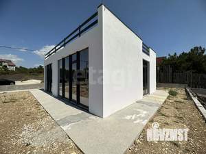 Дом 82м², 1-этажный, участок 4 сот.  