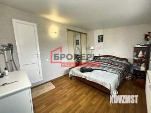 Дом 350м&sup2;, 2-этажный, участок 4 сот.  