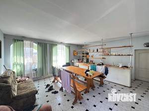 Дом 305м², 2-этажный, участок 6 сот.  