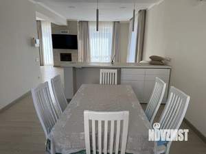 Дом 284м², 3-этажный, участок 5 сот.  