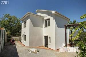 Дом 140м², 3-этажный, участок 4 сот.  