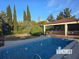 Дом 445м&sup2;, 4-этажный, участок 9 сот.  