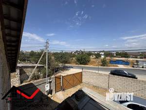 Дом 220м², 2-этажный, участок 5 сот.  