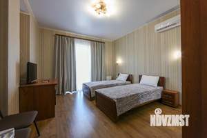 Дом 750м², 3-этажный, участок 9 сот.  