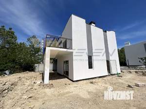 Дом 230м², 2-этажный, участок 4 сот.  