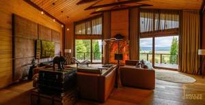 Дом 1200м², 2-этажный, участок 2500 сот.  