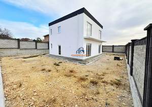 Дом 190м², 2-этажный, участок 5 сот.  