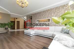Дом 250м², 2-этажный, участок 12 сот.  