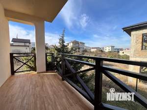 Коттедж 265м², 3-этажный, участок 8 сот.  