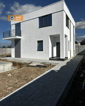 Дом 138м&sup2;, 2-этажный, участок 6 сот.  