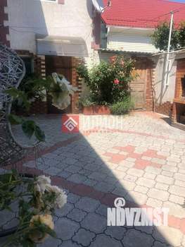 Дом 198м², 2-этажный, участок 2 сот.  