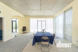 Дом 270м², 2-этажный, участок 10 сот.  